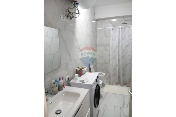 Shtepi me qera Apartament ne Tirane, 2+1, Mobilimi E mobiluar, Pagesa 650  Euro.