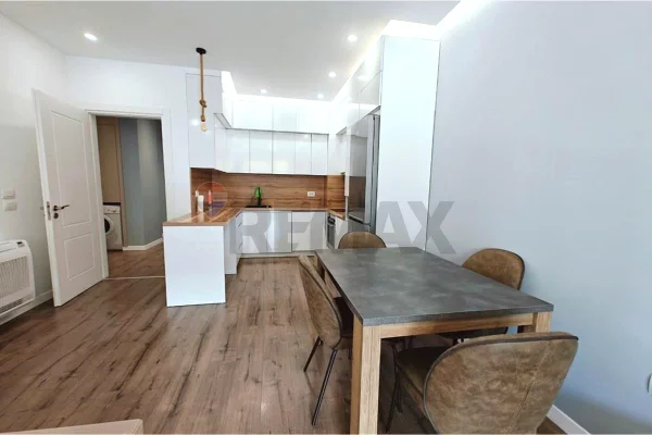 Shtepi me qera Apartament ne Tirane, 2+1, Mobilimi E mobiluar, Pagesa 65,000  Leke.