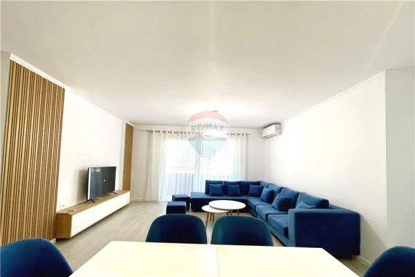 Shtepi me qera Apartament ne Tirane, 2+1, Mobilimi E mobiluar, Pagesa 1,200  Euro.