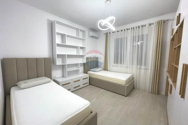 Shtepi me qera Apartament ne Tirane, 2+1, Mobilimi E mobiluar, Pagesa 1,200  Euro.