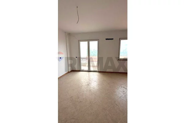 Apartment for sale in Tirana 2+1, Emty