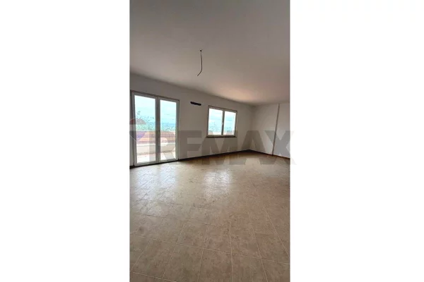 Apartment for sale in Tirana 2+1, Emty