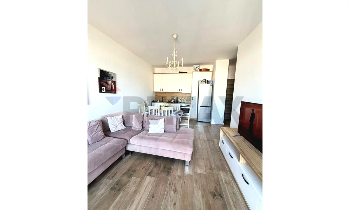 Shtepi ne shitje Apartament ne Tirane, 1+1, Mobilimi E mobiluar, Pagesa 145,000  Euro.
