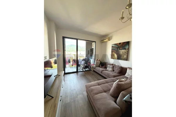 Shtepi ne shitje Apartament ne Tirane, 1+1, Mobilimi E mobiluar, Pagesa 145,000  Euro.