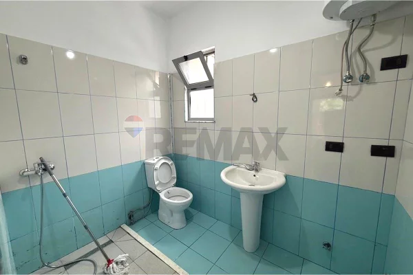 Shtepi me qera Apartament ne Tirane, 1+1, Mobilimi E mobiluar, Pagesa 50,000  Leke.