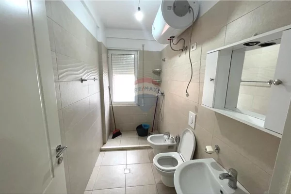 Shtepi me qera Apartament ne Tirane, 1+1, Mobilimi E mobiluar, Pagesa 55,000  Leke.