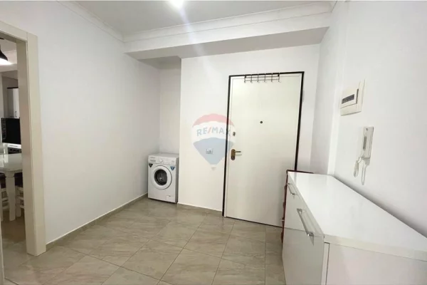 Shtepi me qera Apartament ne Tirane, 1+1, Mobilimi E mobiluar, Pagesa 55,000  Leke.