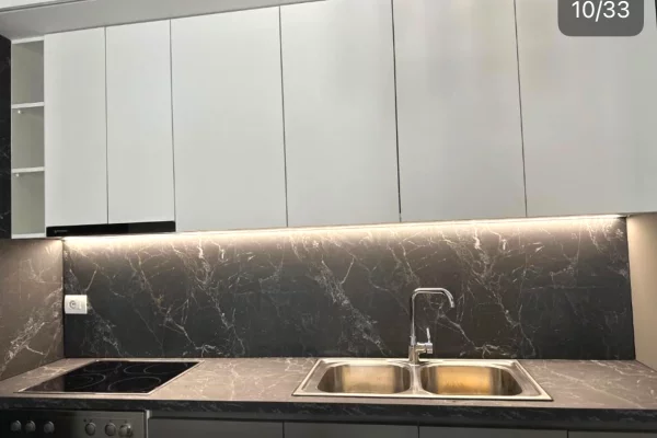 Shtepi me qera Apartament ne Tirane, 2+1, Mobilimi E mobiluar, Pagesa 70,000  Leke.