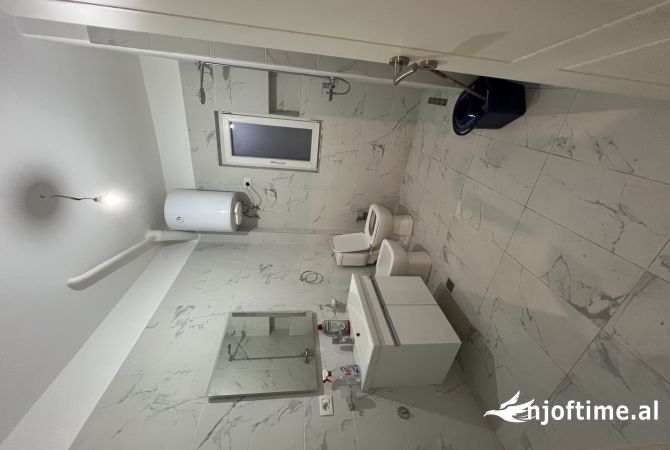 Qender Tirane Jepet Me Qera