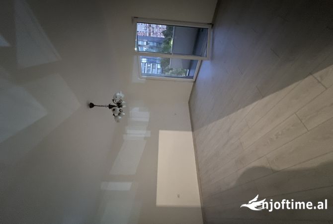 Qender Tirane Jepet Me Qera