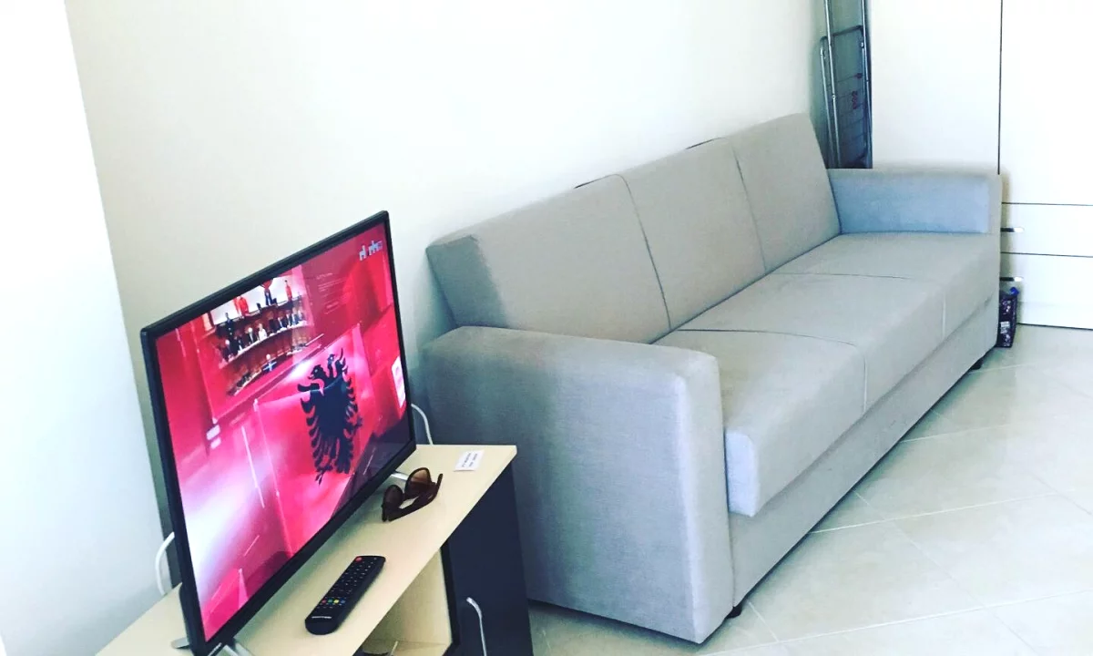 Shtepi me qera Apartament ne Vlore, Garsoniere, Mobilimi E mobiluar, Pagesa 24,000  Leke.