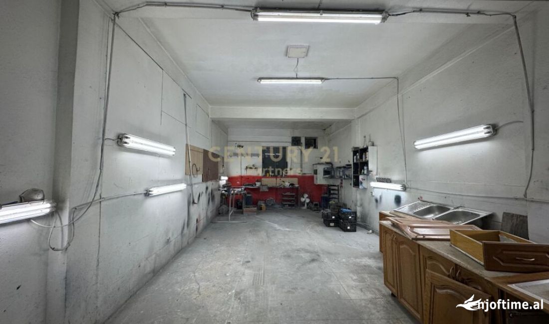 JAPIM ME QIRA SERVIS ME BIZNES NGRITUR MAKINASH NE ASTIR!