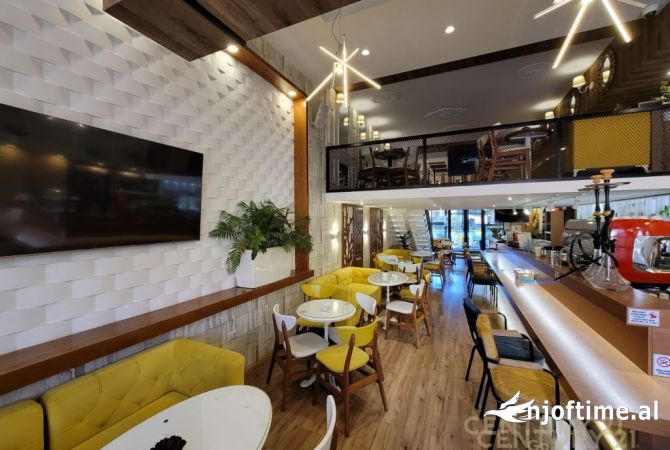 Ambiente Commerciale in Affitto 1+1 a Tirana - 2,500 Euro