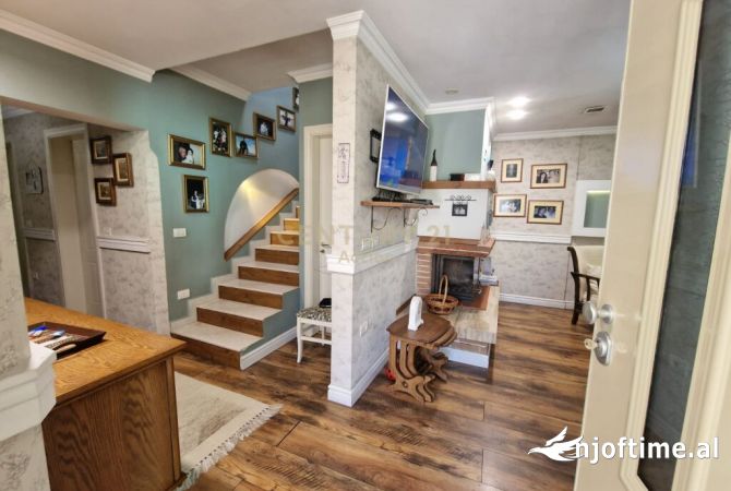 Appartamento in vendita a Tirana 5+1, Arredato