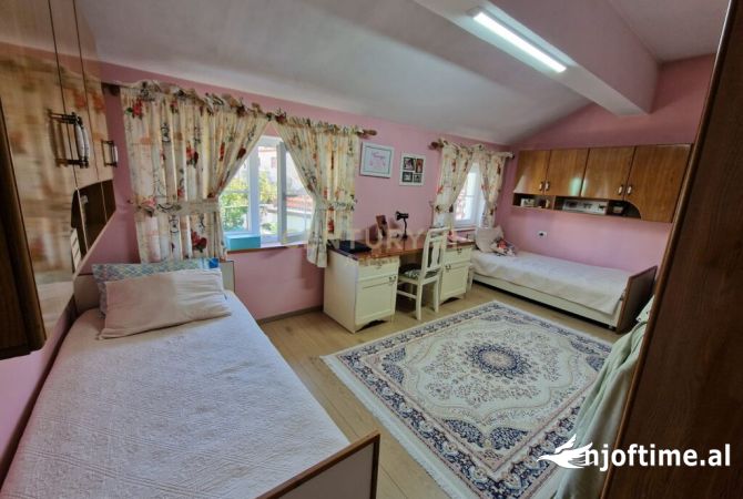 Appartamento in vendita a Tirana 5+1, Arredato