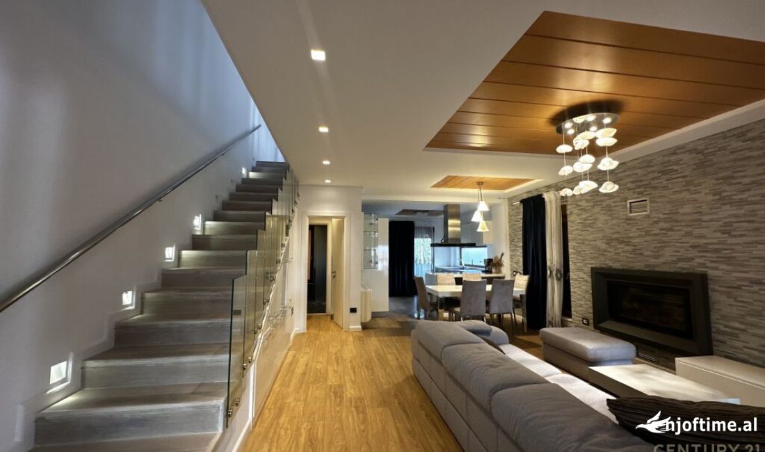 Villa di lusso in vendita a Tirana 3+1, Arredato