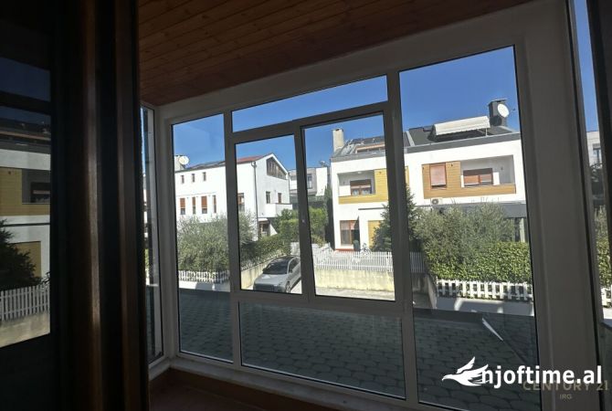 Villa di lusso in vendita a Tirana 3+1, Arredato