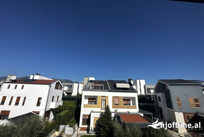 Villa di lusso in vendita a Tirana 3+1, Arredato