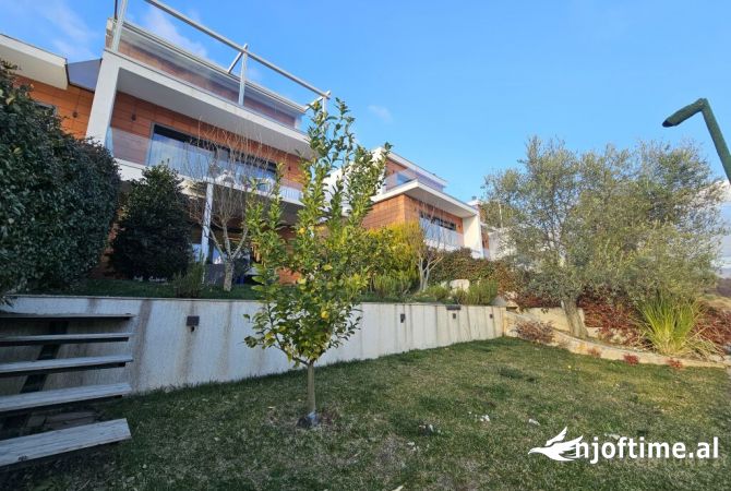 Villa di lusso in vendita a Tirana 3+1, Arredato