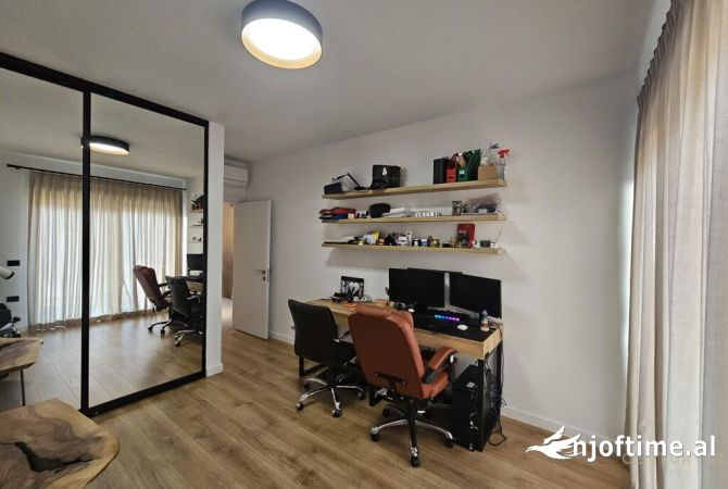 Villa di lusso in vendita a Tirana 3+1, Arredato