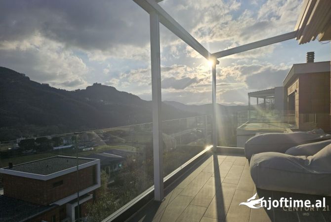 Villa di lusso in vendita a Tirana 3+1, Arredato