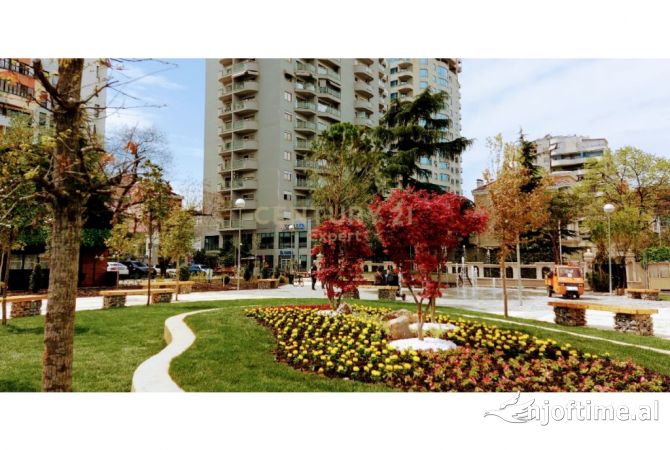 AMBIENT ZYRASH 3+Verande PER QIRA NE ISH BLLOK !!  Rr. Ukraina e Lire Tirana, Albania