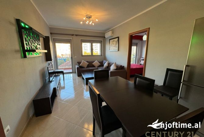 Apartament 2+1 me qira tek Xhamlliku, rruga Xhanfize Keko!