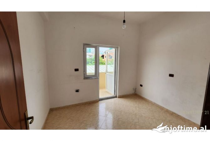 PER QERA AMBIENT BIZNESI NE RR.KRYESORE DON BOSKO,  Perballe Bujtines se Gjelit Tirana, Albania