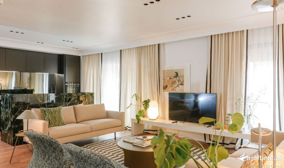 Shtepi ne shitje Apartament ne Tirane, 2+1, Mobilimi E mobiluar, Pagesa 500,000  Euro.