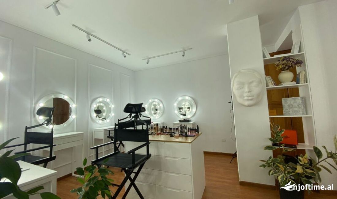 Shitet Biznesi Estetike & Spa ne Zonen Prestigjoze te Ish-Bllokut  Tirana, Albania