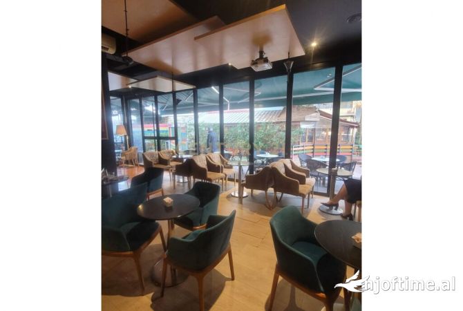 Shitje ambjenti komercial dhe shitje Biznesi Bar-Kafe pranë 21 Dhjetorit, Tiranë - 135000€ | 74 m²  