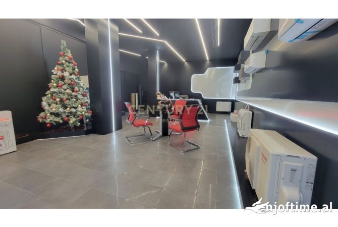 Okazion - OBJEKT SHERBIMI 4 KATESH NE SHITJE E VENDOSUR TEK RRUGA BARRIKADAVE, TIRANE