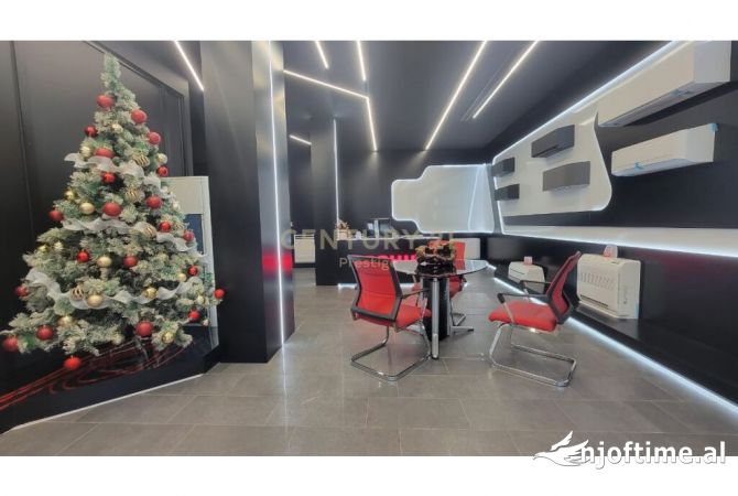 Okazion - OBJEKT SHERBIMI 4 KATESH NE SHITJE E VENDOSUR TEK RRUGA BARRIKADAVE, TIRANE