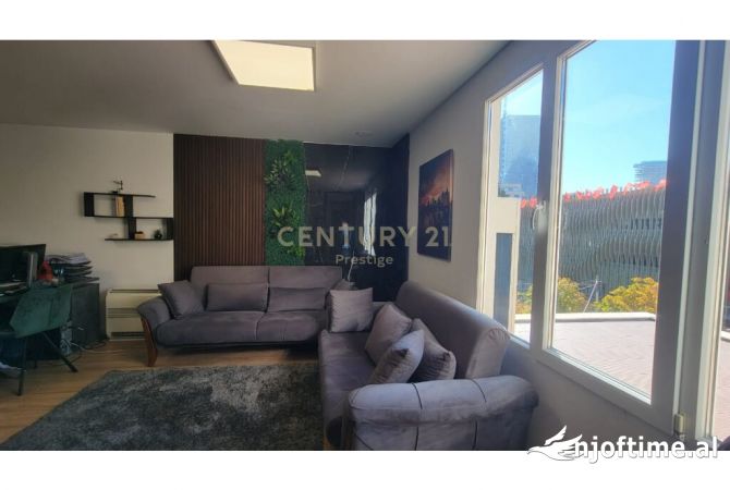 Okazion - OBJEKT SHERBIMI 4 KATESH NE SHITJE E VENDOSUR TEK RRUGA BARRIKADAVE, TIRANE