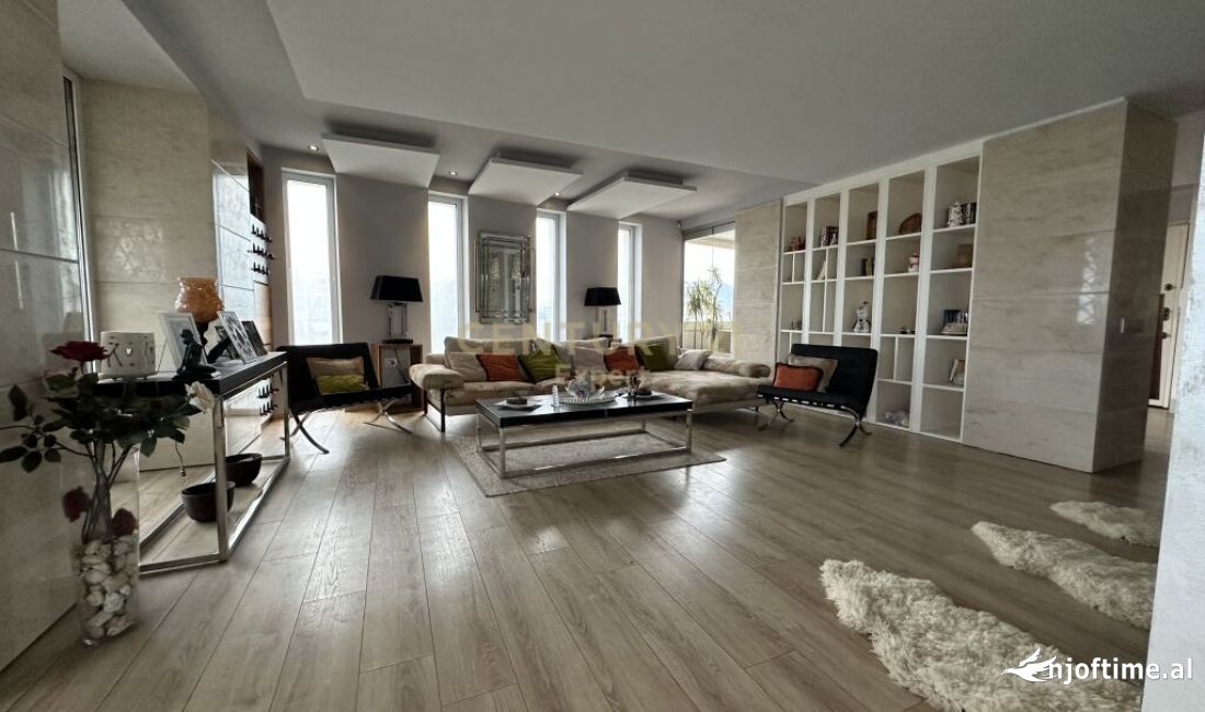 Shtepi ne shitje Apartament ne Tirane, 4+1, Mobilimi E mobiluar, Pagesa 465,000  Euro.