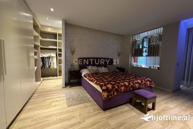 Shtepi ne shitje Apartament ne Tirane, 4+1, Mobilimi E mobiluar, Pagesa 465,000  Euro.