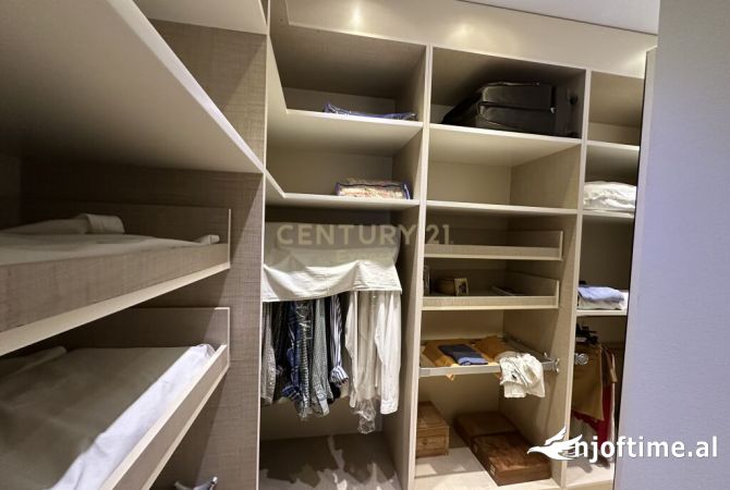 Shtepi ne shitje Apartament ne Tirane, 4+1, Mobilimi E mobiluar, Pagesa 465,000  Euro.