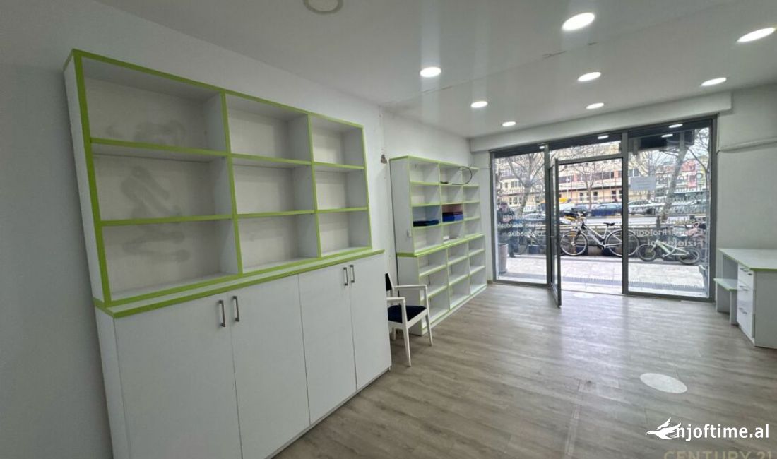 SHITET  AMBIENT KOMERCIAL, RR. DRITAN HOXHA 173K euro