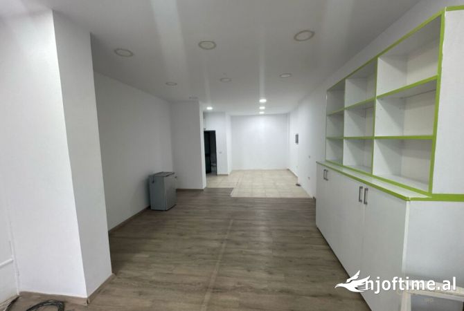 Business Property in Sale 1+1 in Tirana - 173,000 Euro
