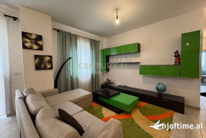 JEPET ME QERA APARTAMENT 2+1 TEK KOPSHTI ZOOLOGJIK! 600 € /Muaj