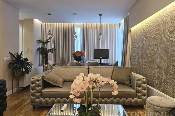 Casa in vendita 3+1 a Tirana - 390,000 Euro