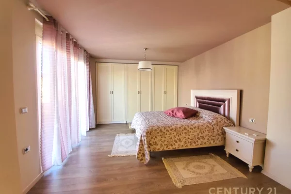 Villa di lusso in vendita a Tirana 6+1, Arredato