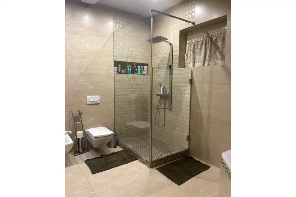 Villa di lusso in vendita a Tirana 6+1, Arredato