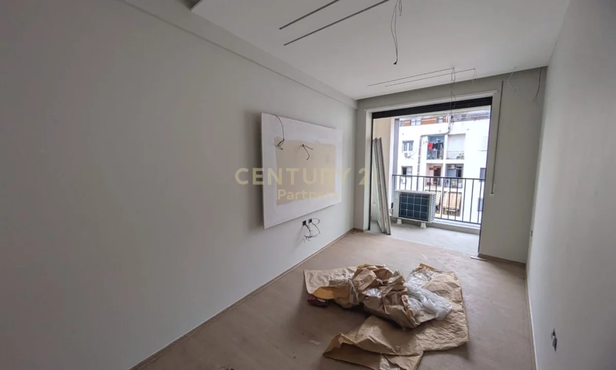 Appartamento in vendita a Tirana 1+1, Vuoto