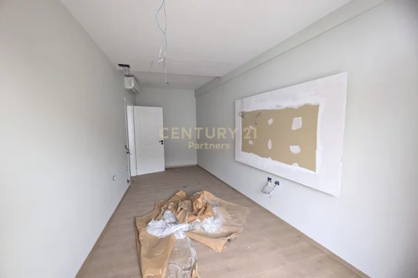 Appartamento in vendita a Tirana 1+1, Vuoto