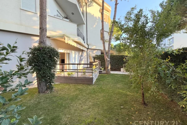 Villa di lusso in vendita a Durazzo 2+1, Arredato