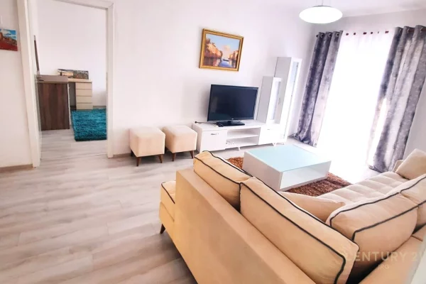 Apartament 2+1 me Kuzhinë të Veçuar për Qira – Bllok (Vaso Pasha)