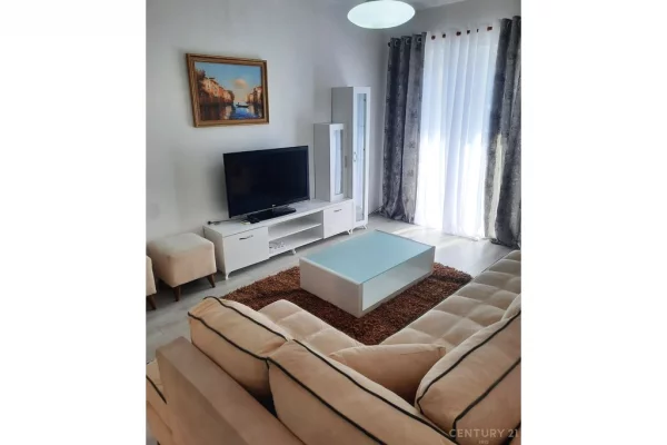 JEPET APARTAMENT ME QIRA 2+1 ME KUZHINË TË VEÇUAR – BLLOK