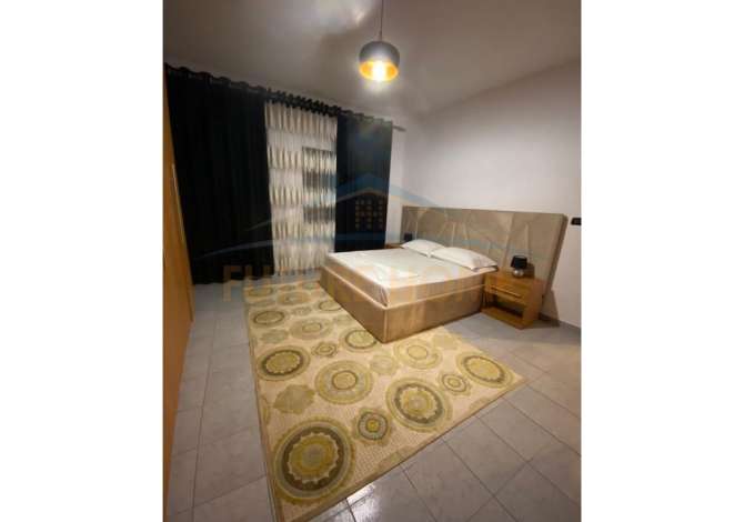 Shtepi me qera Apartament ne Tirane, 3+1, Mobilimi E mobiluar, Pagesa 700  Euro.