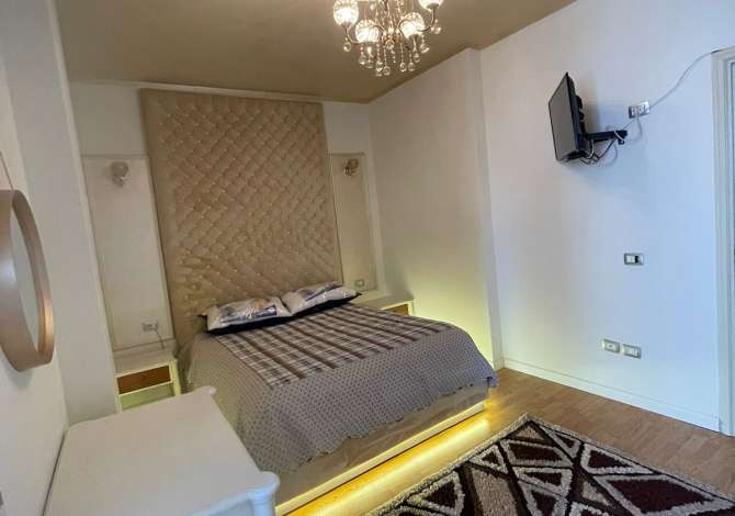 Shtepi me qera Apartament ne Tirane, 2+1, Mobilimi E mobiluar, Pagesa 400  Euro.